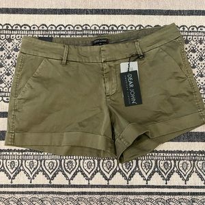 Dear John, Size 32 shorts